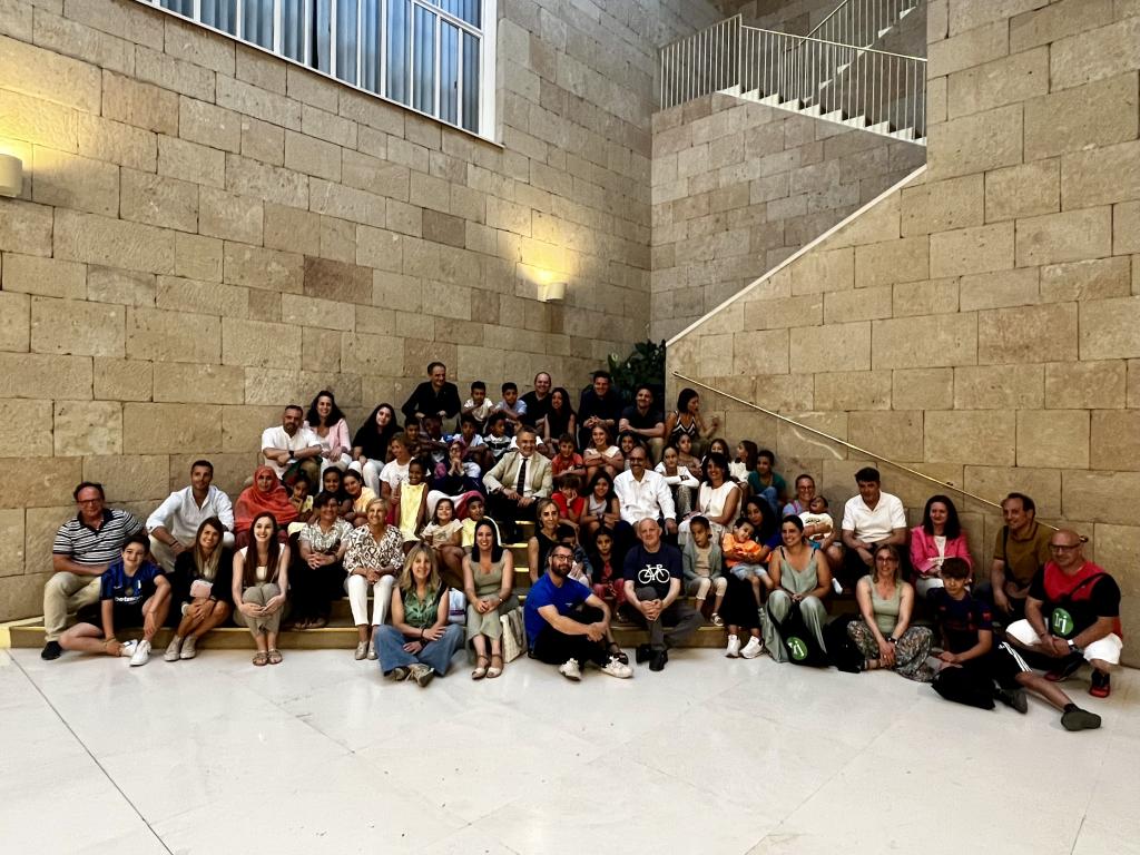 Imagen El Ayuntamiento de Logroño recibe a los 24 niños y niñas saharauis que participan en una nueva edición del programa ‘Vacaciones en paz’