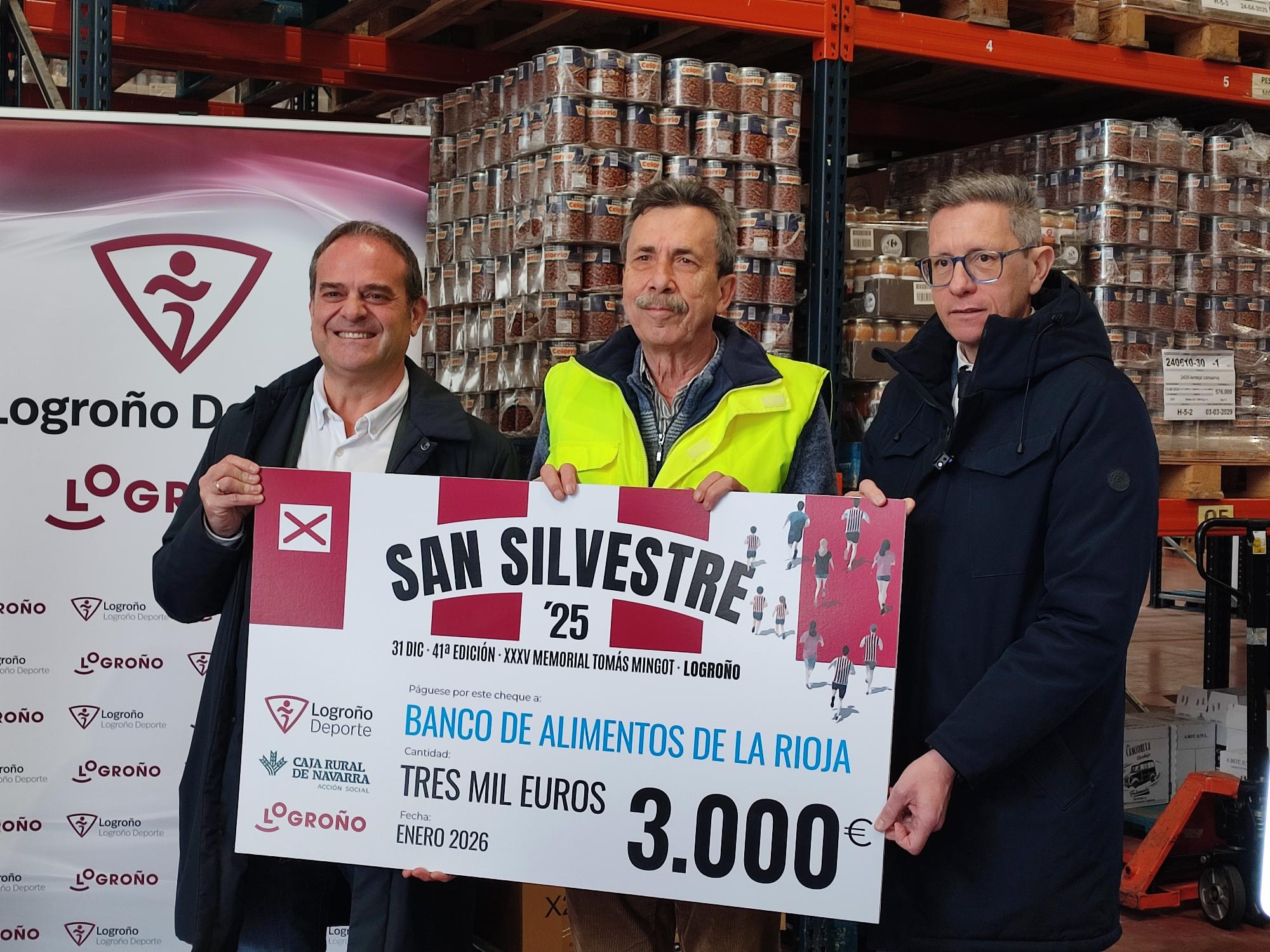 Imagen El Ayuntamiento entrega 3.000 euros al Banco de Alimentos recaudados en la XLI Carrera San Silvestre de Logroño